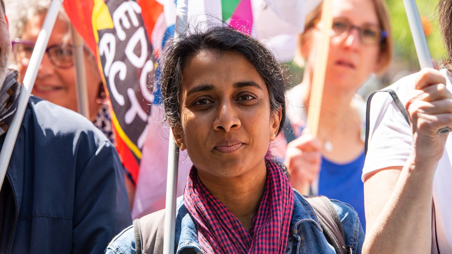 Postes d'enseignants non pourvus : "Ce constat devrait être un scandale national", fustige Sophie Vénétitay, la secrétaire générale du SNES-FSU
          Selon le ministère de l'Éducation nationale, près de 3 200 postes sont non pourvus cette année au concours enseignant.