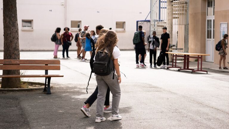 Rentrée scolaire, dépistage des IST, retraites... Voici ce qui change à partir du 1er septembre
          De nombreuses évolutions sont à prévoir pour les élèves, comme l'étude automatique de la bourse pour les collégiens et lycéens, ainsi que la mise en place des "groupes de besoins" pour les 6e et 5e.