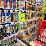 Rentrée des classes : Lille, Nancy, Paris... Certaines villes distribuent gratuitement des fournitures scolaires
          À quelques jours de la rentrée des classes, des municipalités ont fait le choix d'offrir aux familles les fournitures scolaires des enfants. Un moyen de soulager les dépenses des ménages et de donner à tous les élèves le même matériel.